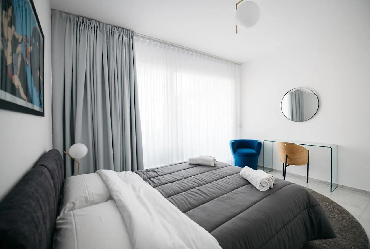 Taormina Art Apartment By Taormina Holidays contacts